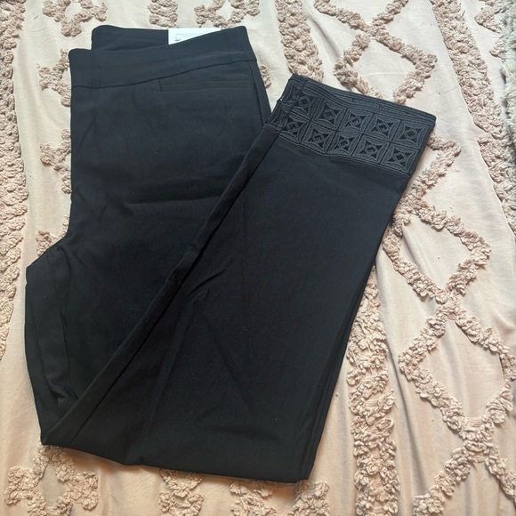 Chico's Black Slimming Brigitte Slim Leg - Picture 1 of 4